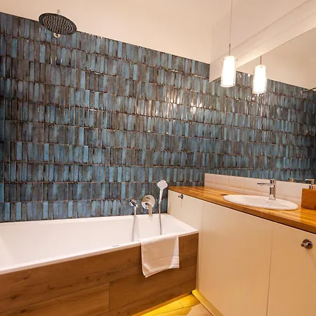 Walerego Slawka Apartman *